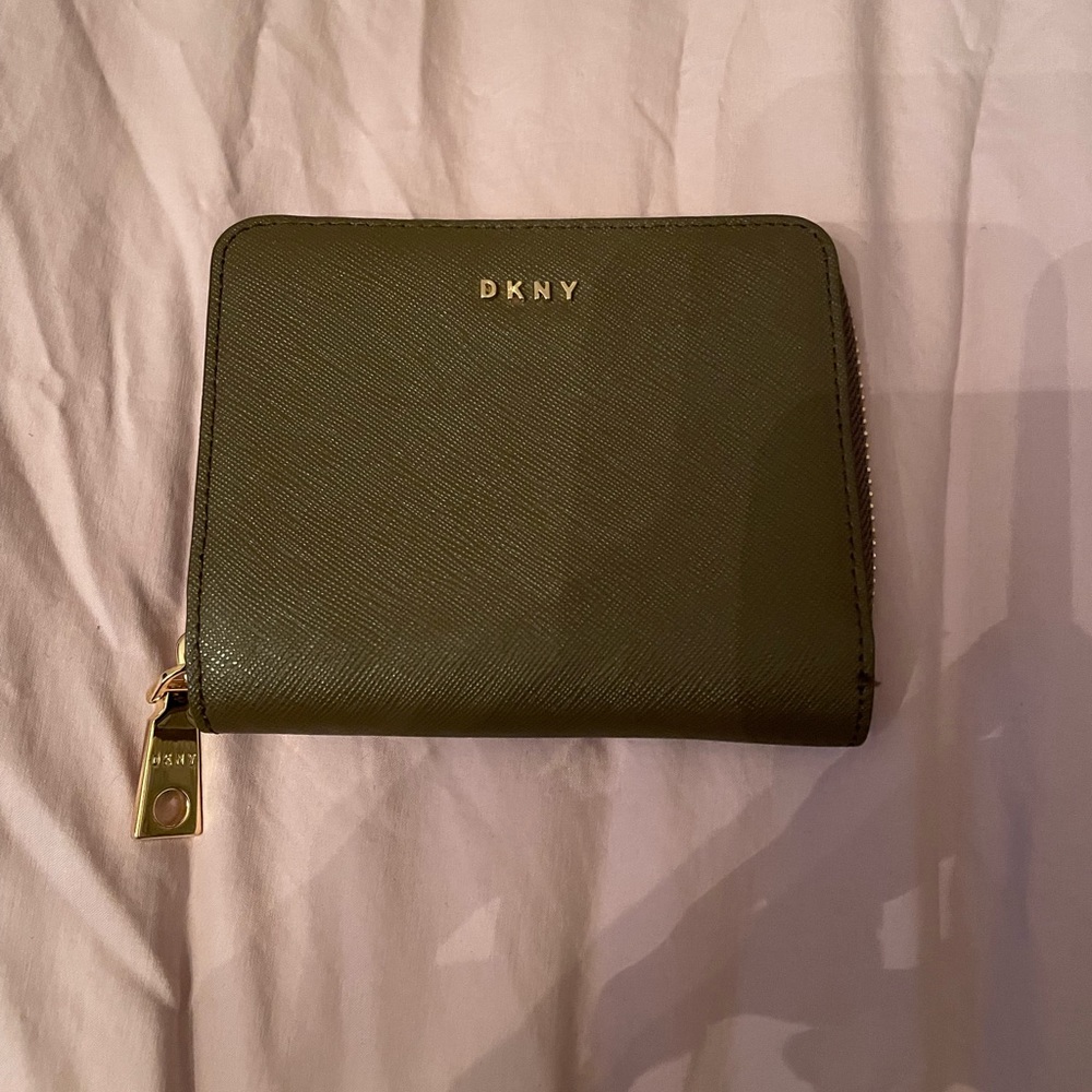 DKNY wallet